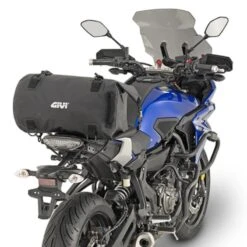 GIVI EA114BK Easy-T Impermeable 30 LTS Negro -Motopasion Ventas bolsa sillin leasy bagfcorreas 30lts nreach negro 2