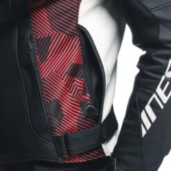 DAINESE Avro 5 Negro / Rojo Lava / Blanco -Motopasion Ventas dainese avro 5 negro rojo lava blanco 5