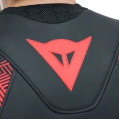 DAINESE Avro 5 Negro / Rojo Lava / Blanco -Motopasion Ventas dainese avro 5 negro rojo lava blanco 6