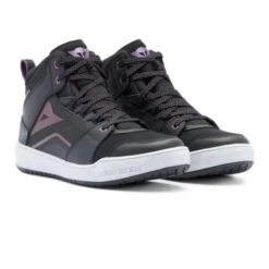 DAINESE Suburb D-WP Lady Negro / Blanco / Metal Púrpura