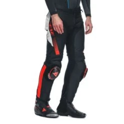 DAINESE Super Speed PERF. Negro / Blanco / Rojo Fluor -Motopasion Ventas dainese super speed perf negro blanco rojo fluor 3