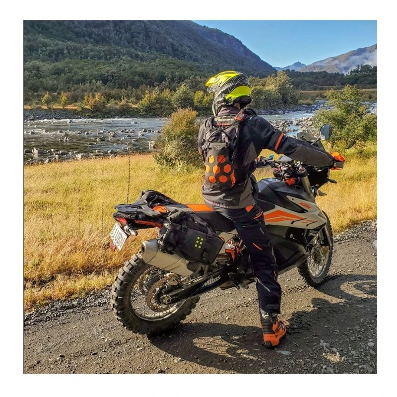 KRIEGA Trail 9 Adventure Naranja Flúor 2 KRIEGA Trail 9 Adventure Naranja Flúor - Imagen 2